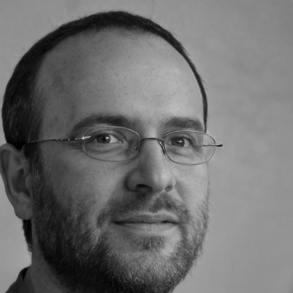 Portrait de Loïc Beauregard formateur en mindset financier